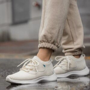 Vessi Everyday 2.0 Women's size 7 Cream Slip on Waterproof Casual Sneaker